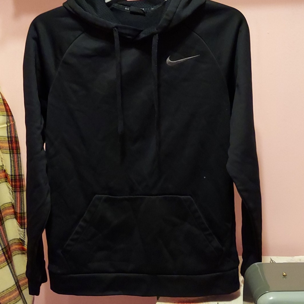 beautiful black Nike sweater